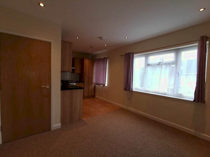 1 Bedroom Flat To Rent In Halstock Avenue, Fishponds, Bristol, BS16