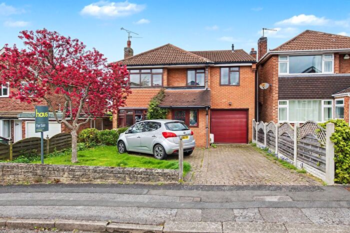 4 Bedroom Detached House For Sale In Beechdale Close, Brockwell, Chesterfield, S40