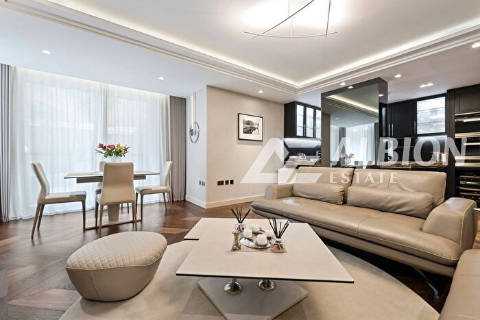 2 Bedroom Flat To Rent In Strand, Temple, London, WC2R