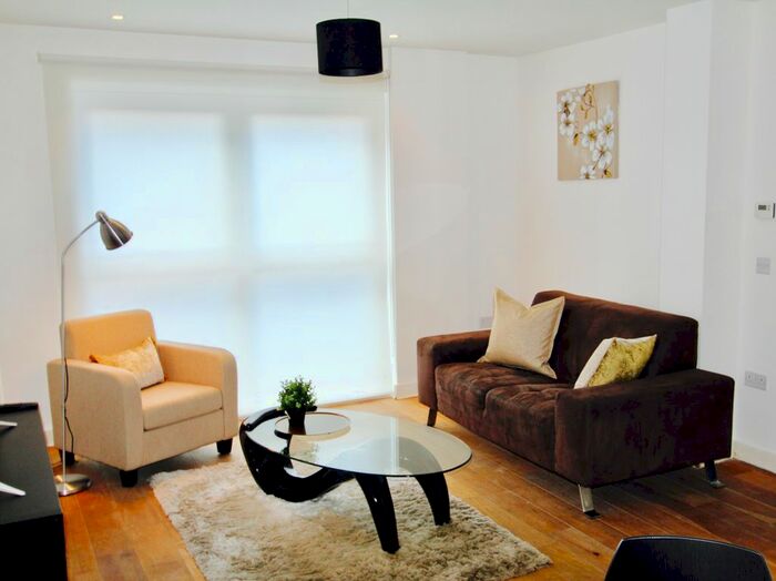 2 Bedroom Flat To Rent In Harbinger Road, London, E14