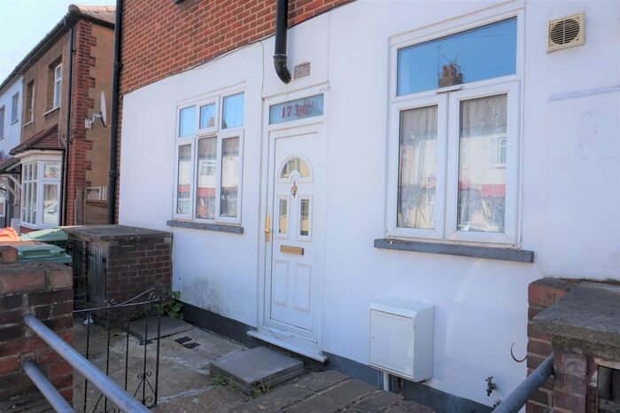 1 Bedroom Maisonette To Rent In Caledon Road, East Ham, London, E6