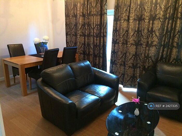 2 Bedroom Flat To Rent In Powis Lane, Oxley Park, Milton Keynes, MK4