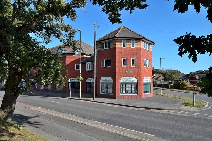 2 Bedroom Flat To Rent In Old Milton Road, New Milton, Hampshire., BH25