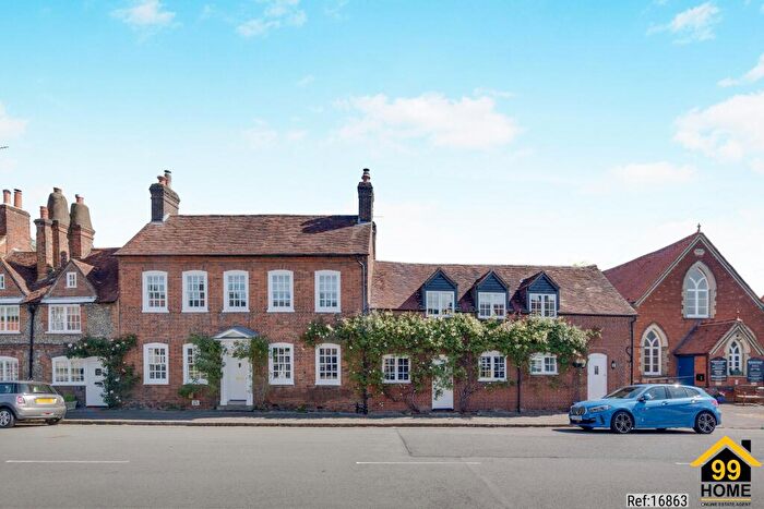 5 Bedroom End Of Terrace House For Sale In Willow House, Amersham, Bucks, HP7