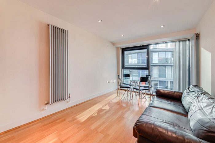 1 Bedroom Flat To Rent In Millharbour, Millwall, E14