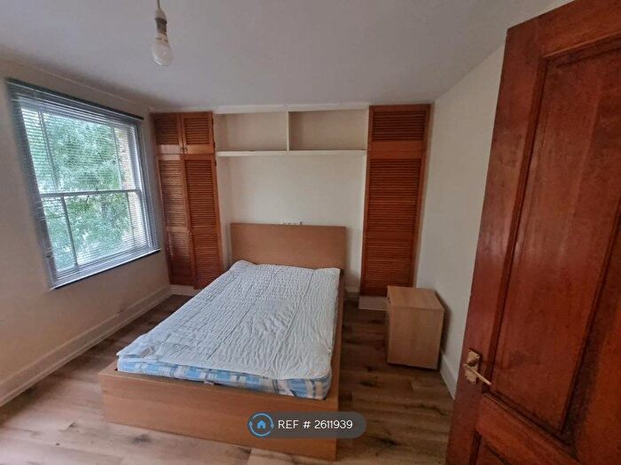 4 Bedroom Terraced House To Rent In Henshaw Street, London, SE17