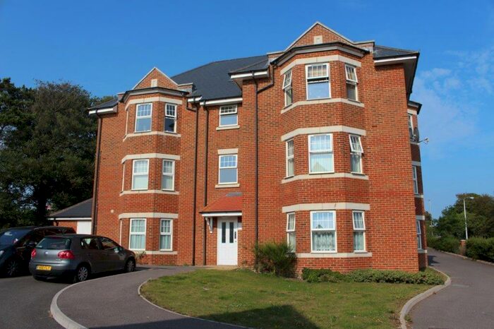 2 Bedroom Flat To Rent In Whiteley Close Seaford East Sussex, BN25