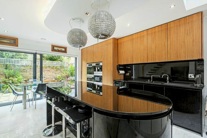 3 Bedroom Terraced House To Rent In Anselm Road, London, SW6