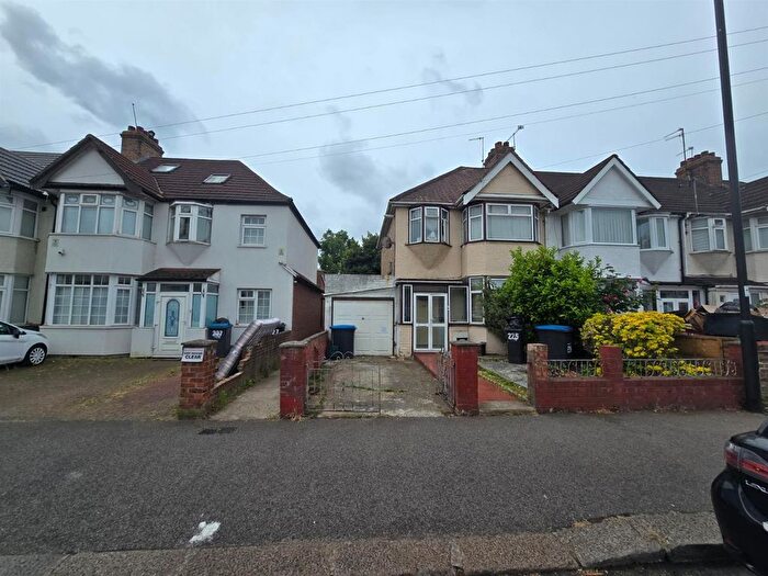 2 Bedroom Flat To Rent In Durants Road, Enfield, EN3