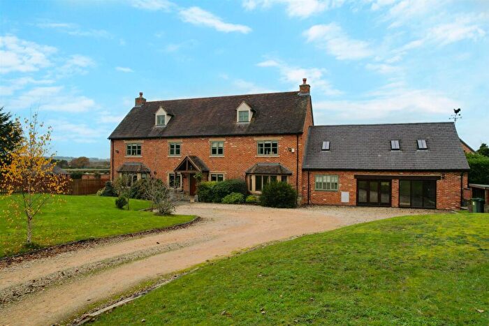 5 Bedroom Detached House For Sale In Evesham Road, Dodwell, Stratford-upon-Avon, CV37