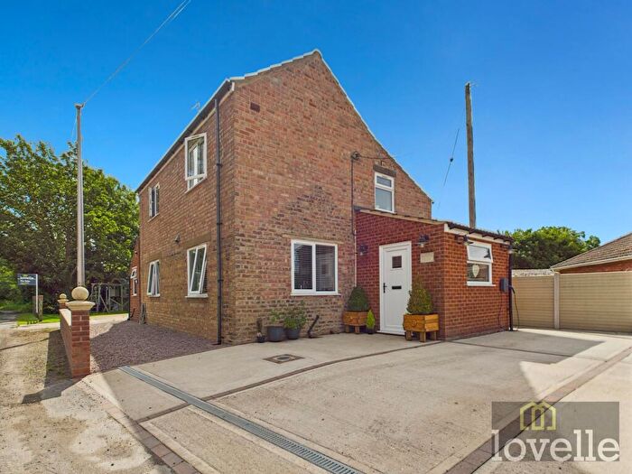 2 Bedroom Detached House For Sale In Main Street, Alford, LN13