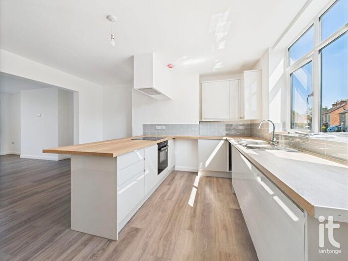 2 Bedroom Apartment To Rent In Buxton Road, High Lane, Stockport, SK6