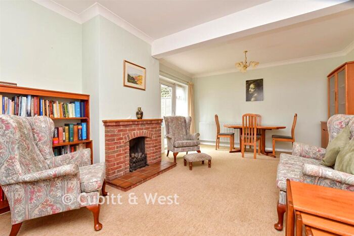 3 Bedroom Semi Detached House For Sale In Mosslea Road, Whyteleafe, Surrey, CR3