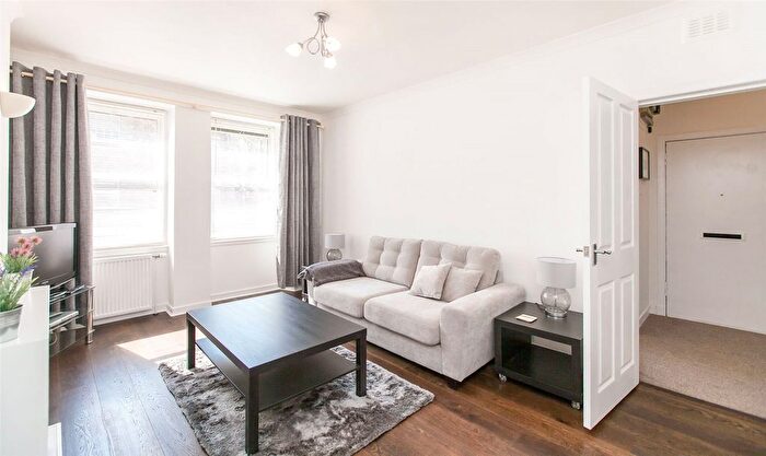 1 Bedroom Flat To Rent In East Crosscauseway, Edinburgh, EH8
