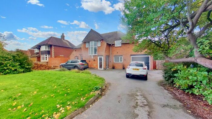 4 Bedroom Semi-Detached House To Rent In Beamhill Road, Stretton, Burton-On-Trent, Staffordshire, DE13