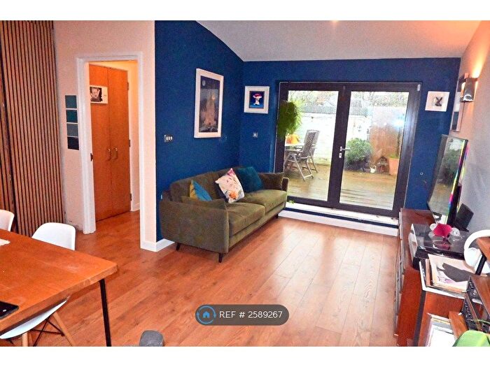 2 Bedroom Flat To Rent In London Road, London, SE23