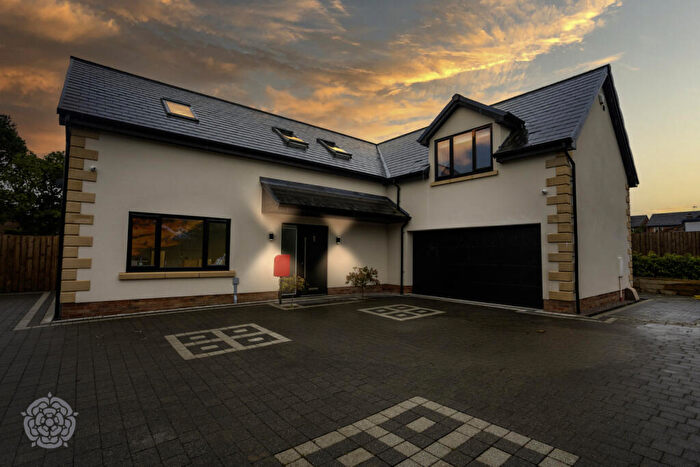 5 Bedroom Detached House For Sale In Spen Close, Radcliffe, Manchester, Greater Manchester, M26