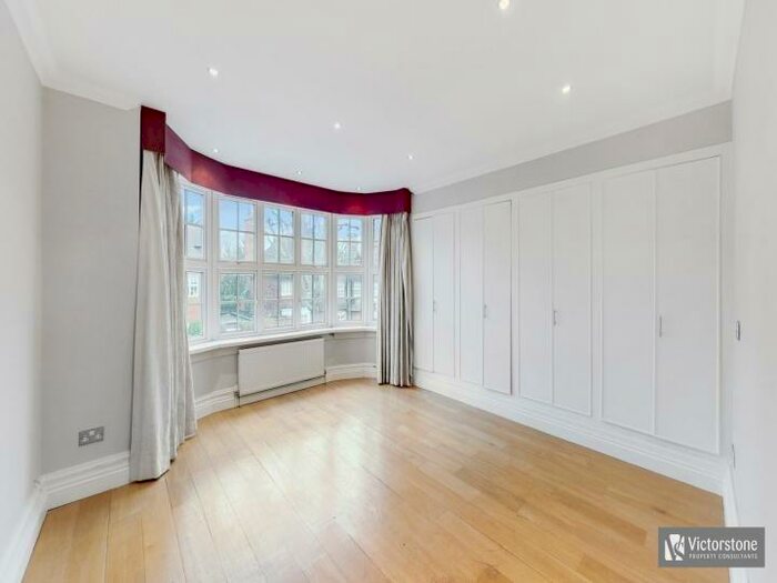 1 Bedroom Apartment To Rent In Wadham Gardens, Swiss Cottage, London, NW3