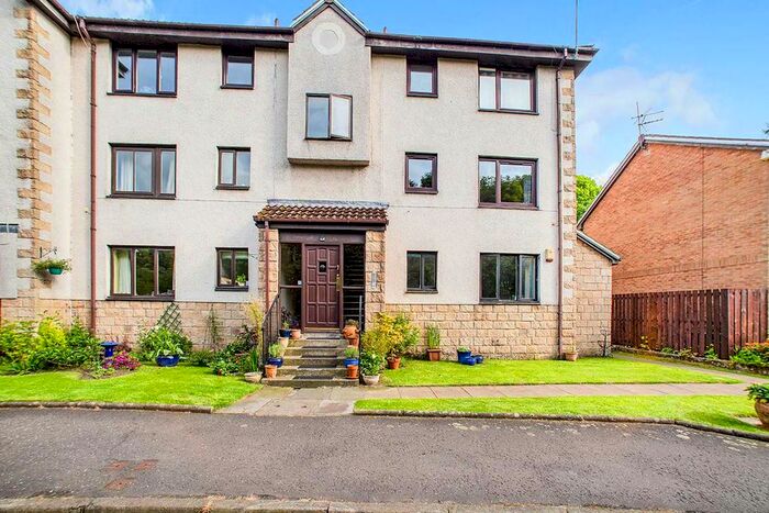 2 Bedroom Flat To Rent In Wallace Mill Gardens, Mid Calder, Livingston, West Lothian, EH53