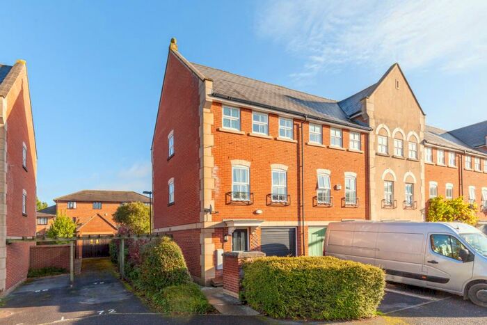 3 Bedroom House To Rent In Bennett Crescent, Cowley, OX4