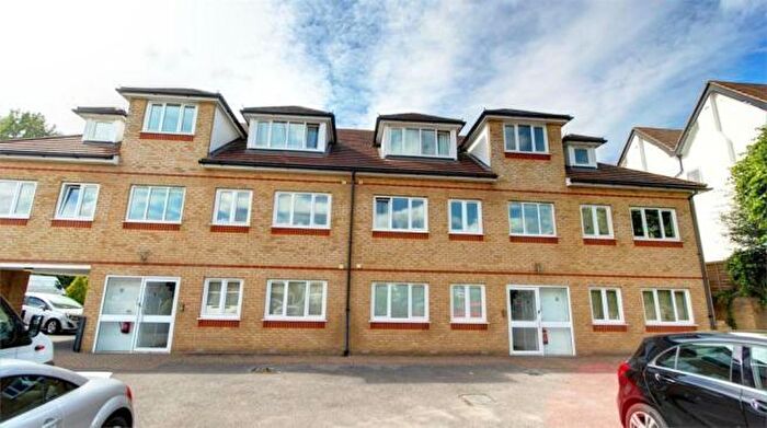 3 Bedroom Apartment For Sale In Vincent Close, Bromley, BR2