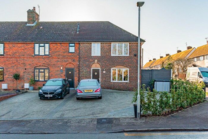3 Bedroom End Of Terrace House For Sale In Station Road, Watton At Stone, SG14