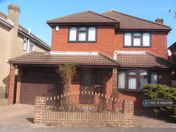 4 Bedroom Detached House To Rent In Fenwick Way, Canvey Island, SS8