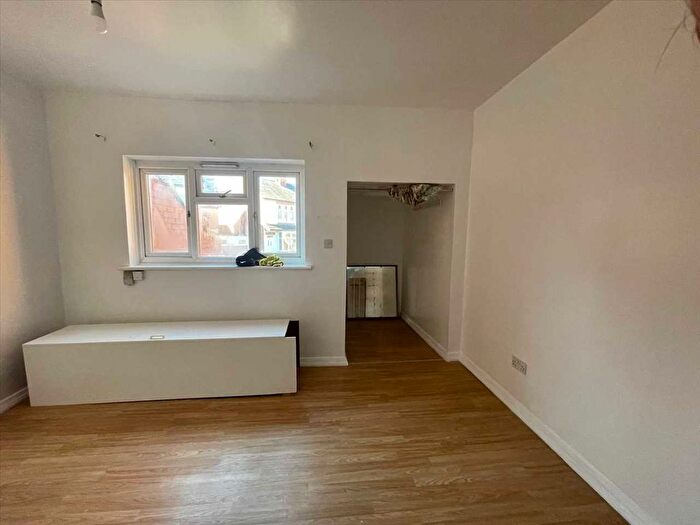 1 Bedroom Flat To Rent In Manor House Gardens, Main Street, Leicester, LE5