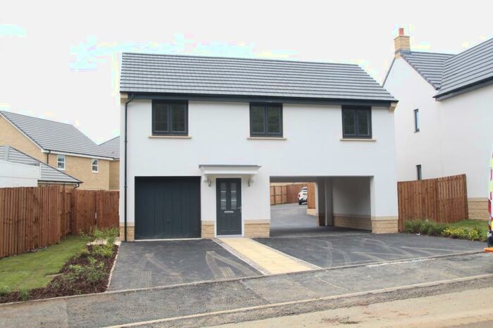 2 Bedroom Apartment To Rent In Springwood Crescent, Bramhope, Leeds, West Yorkshire, LS16