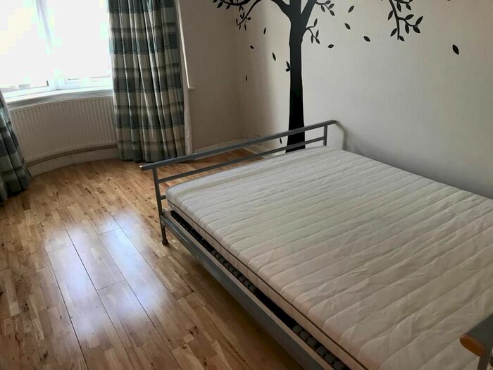 4 Bedroom Semi-Detached House To Rent In Uxbridge Road, Feltham, TW13