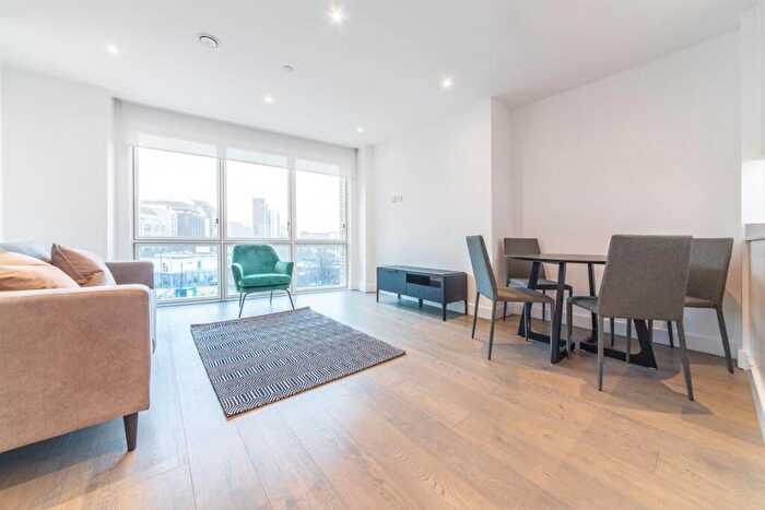 1 Bedroom Flat To Rent In Arniston Way, Blackwall, E14