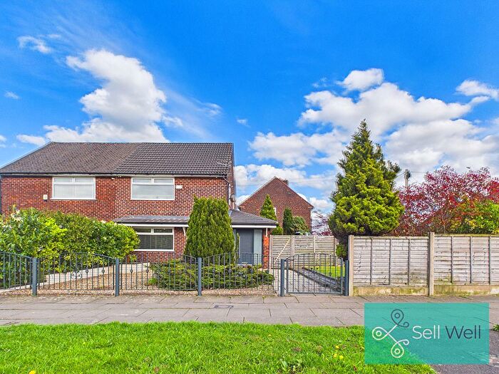 3 Bedroom Semi Detached House For Sale In Eastham Way, Little Hulton, Manchester, M38