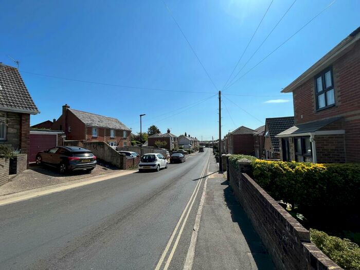 3 Bedroom Semi-Detached House To Rent In Bettesworth Road, Ryde, PO33