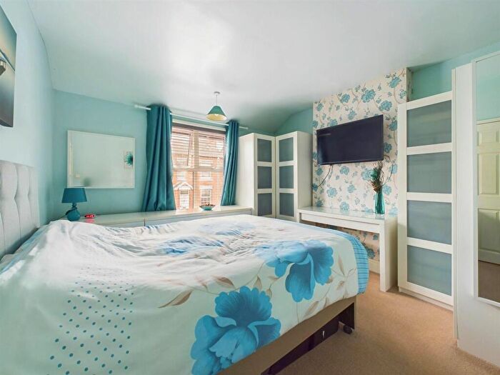 3 Bedroom Detached House For Sale In Forester Grove, Carlton, Nottingham, NG4