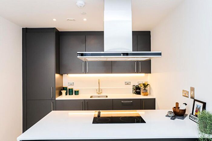 2 Bedroom Apartment To Rent In Gilders Yard, Birmingham Birmingham, B18