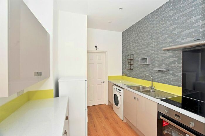 1 Bedroom Flat To Rent In Plasgwyn, Temple Street, Llandrindod Wells, Powys LD1