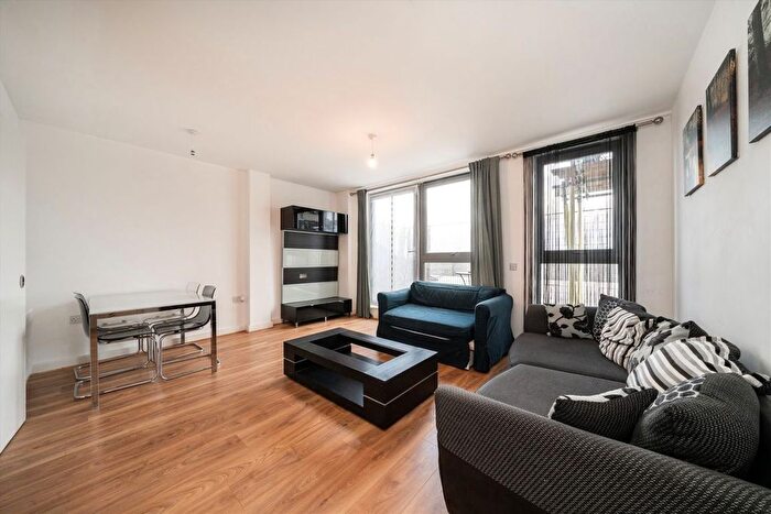 2 Bedroom Flat To Rent In Ordnance Road, Canning Town, E16