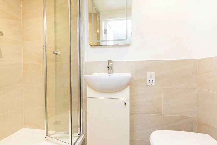 Flat To Rent In Mill Lane, West Hampstead, NW6