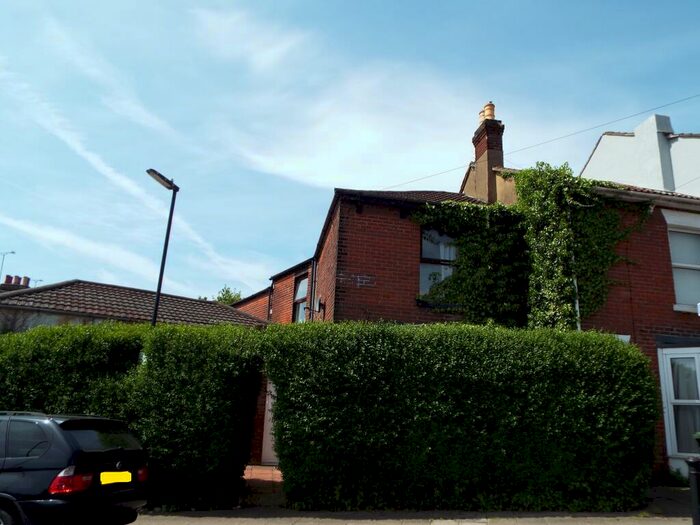 2 Bedroom Apartment To Rent In Peterborough Road, Bevois Valley, SO14