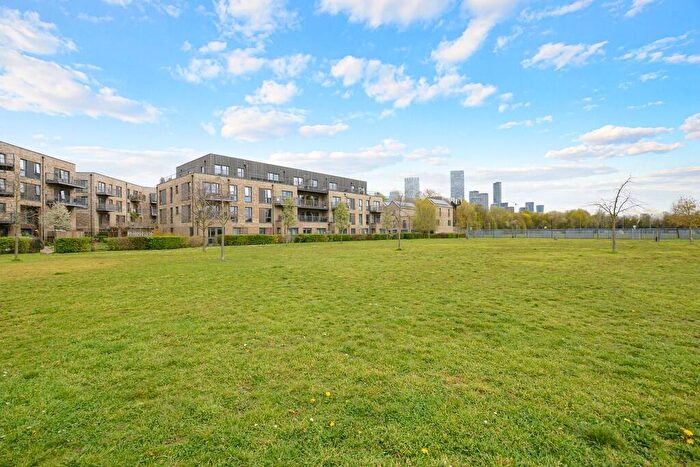 2 Bedroom Apartment For Sale In Fisher Close, London, SE16