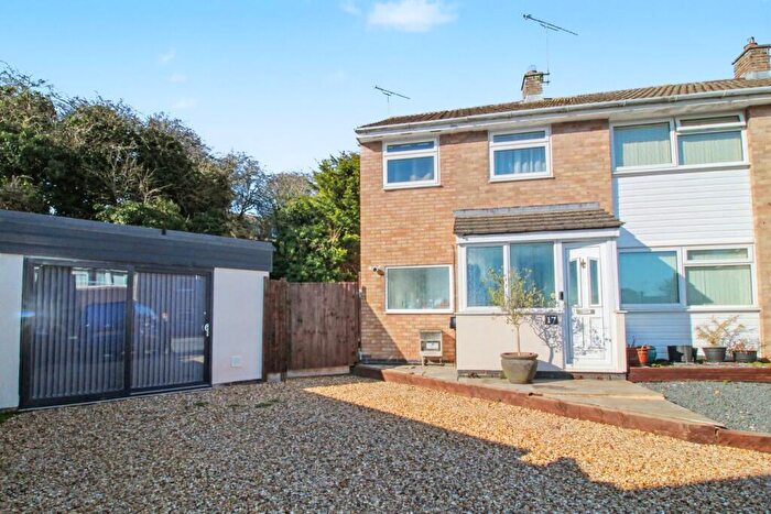 4 Bedroom Semi Detached House For Sale In Greenfields, Whetstone, Leicester, LE8