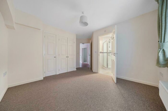 2 Bedroom Apartment To Rent In Bathing Place, Witney, OX28