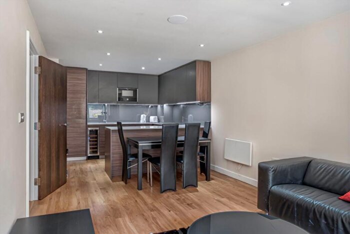 2 Bedroom Flat To Rent In Aerodrome Road, Colindale, NW9
