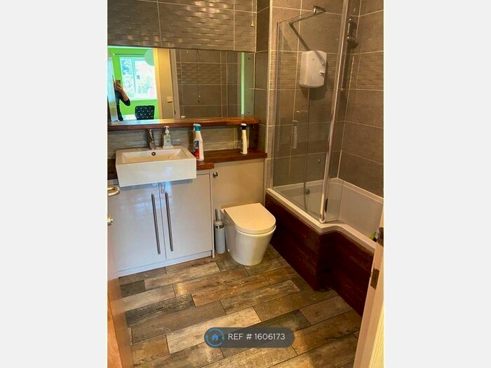 2 Bedroom Flat To Rent In Victoria Street, Loughborough, LE11