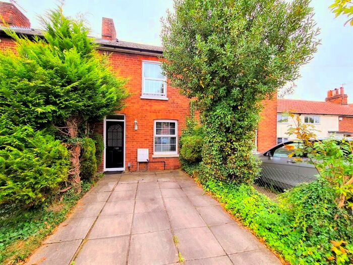 2 Bedroom Semi-Detached House To Rent In Shinfield Road, Reading, Berkshire, RG2