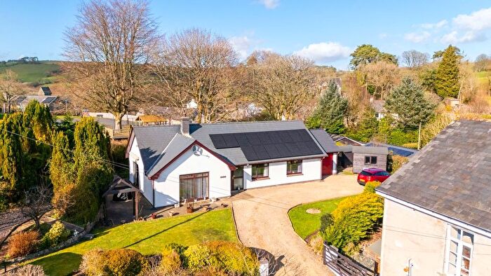 4 Bedroom Detached Bungalow For Sale In Trecastle, Brecon, LD3