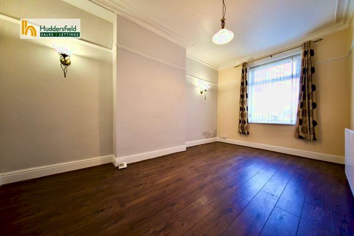3 Bedroom Terraced House To Rent In Quarmby Road, Huddersfield, HD3
