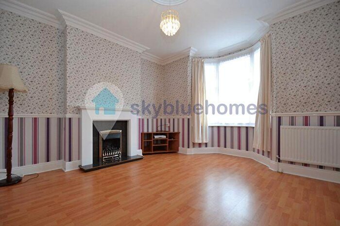 3 Bedroom End Of Terrace House To Rent In Milligan Road, Leicester, LE2