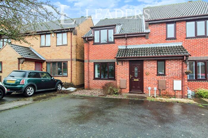 2 Bedroom House To Rent In Shepherds Walk, Bromsgrove, B60