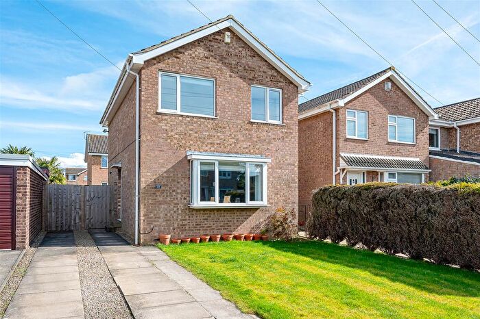 3 Bedroom Detached House For Sale In Keble Park North, Bishopthorpe, York, YO23